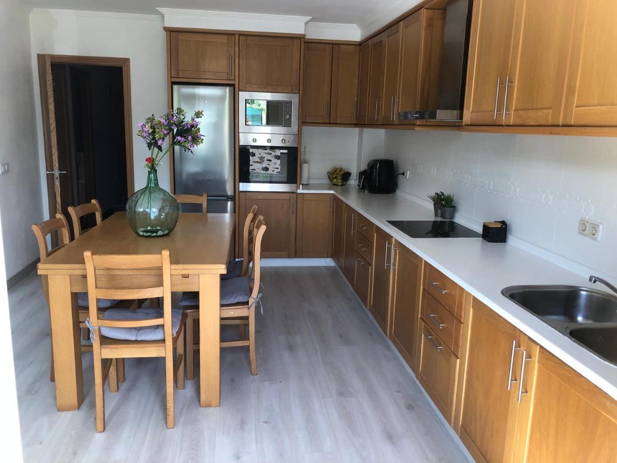 Vivienda Amplia Y Luminosa A Escasos Metros De La Playa De Cangas. Екстер'єр фото