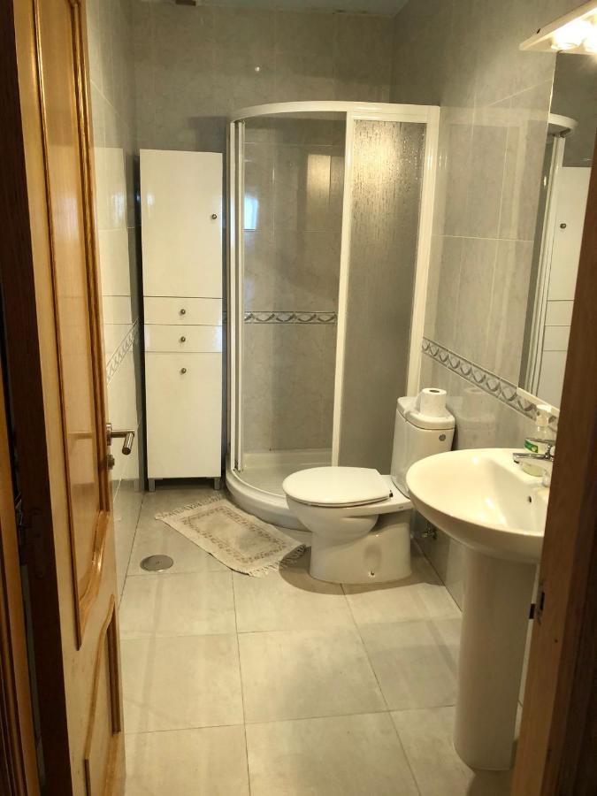 Vivienda Amplia Y Luminosa A Escasos Metros De La Playa De Cangas. Екстер'єр фото