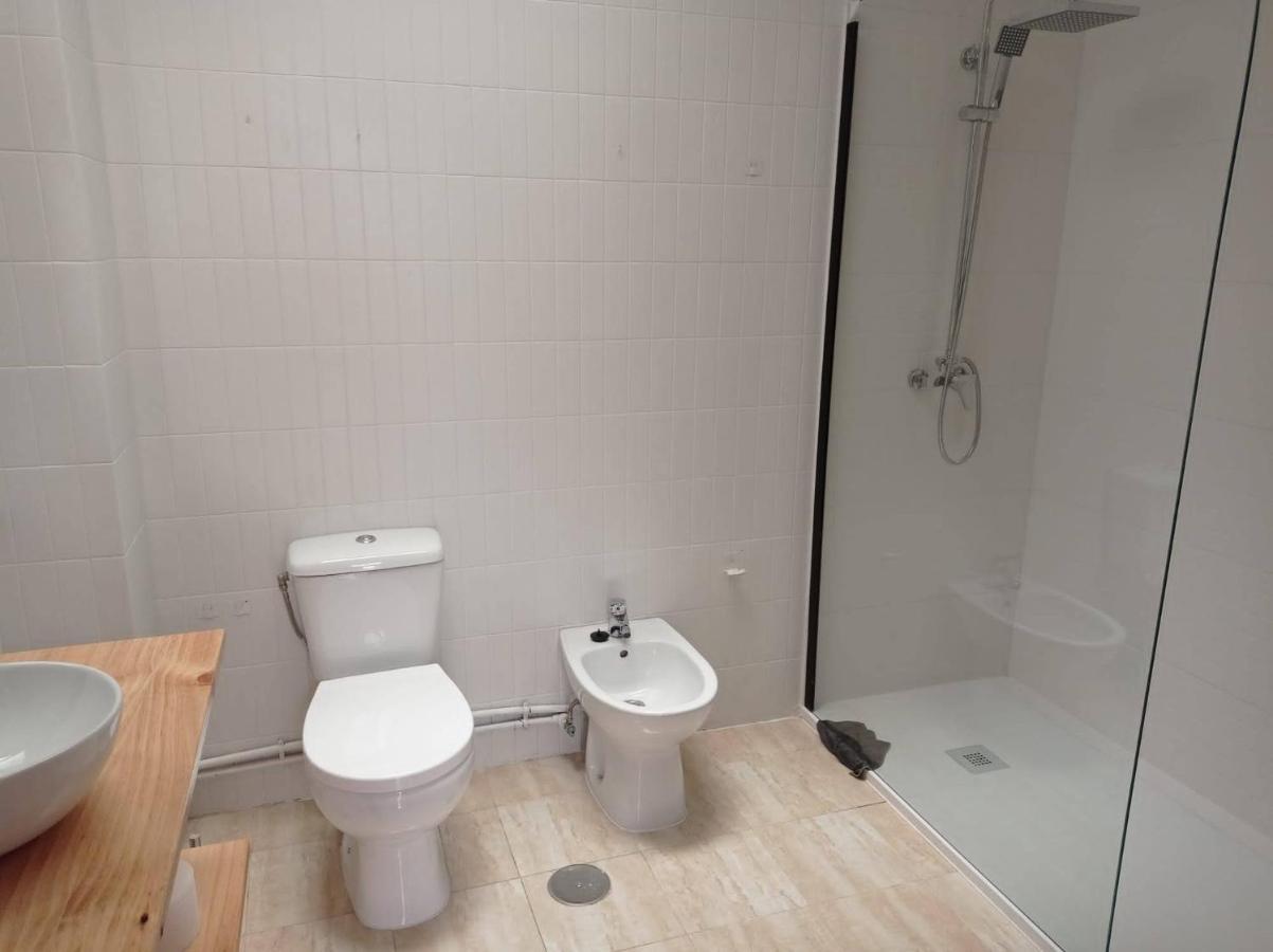 Vivienda Amplia Y Luminosa A Escasos Metros De La Playa De Cangas. Екстер'єр фото