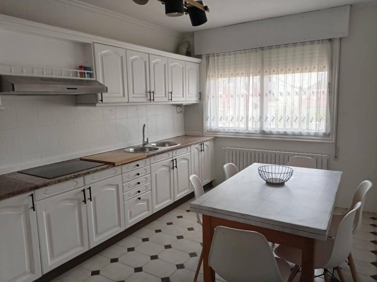 Vivienda Amplia Y Luminosa A Escasos Metros De La Playa De Cangas. Екстер'єр фото